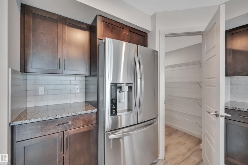 1336 Graydon Hill Way, Edmonton, AB - Indoor Photo Showing Kitchen