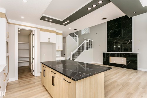 8411 Mayday Link Link, Edmonton, AB - Indoor Photo Showing Kitchen