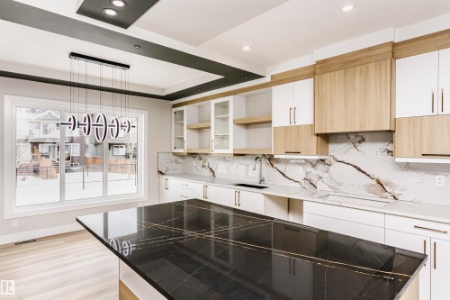 8411 Mayday Link Link, Edmonton, AB - Indoor Photo Showing Kitchen