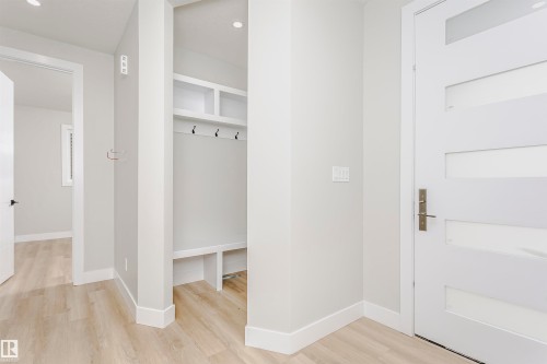 8411 Mayday Link Link, Edmonton, AB - Indoor Photo Showing Other Room