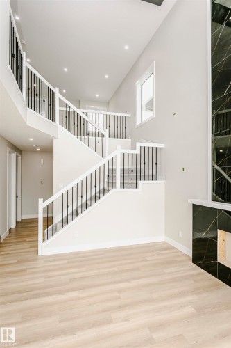 8411 Mayday Link Link, Edmonton, AB - Indoor Photo Showing Other Room