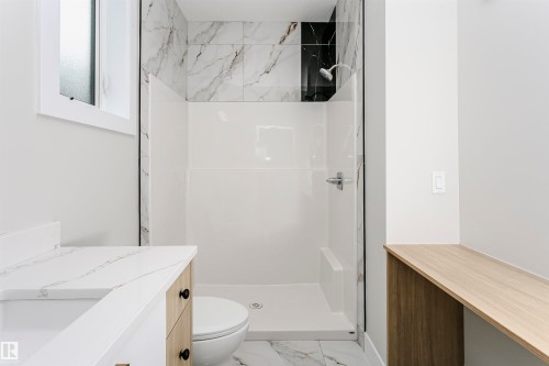 8411 Mayday Link Link, Edmonton, AB - Indoor Photo Showing Bathroom