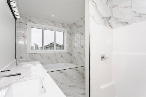 8411 Mayday Link Link, Edmonton, AB - Indoor Photo Showing Bathroom