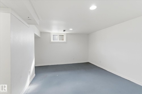 12821 122 Street, Edmonton, AB - Indoor Photo Showing Other Room
