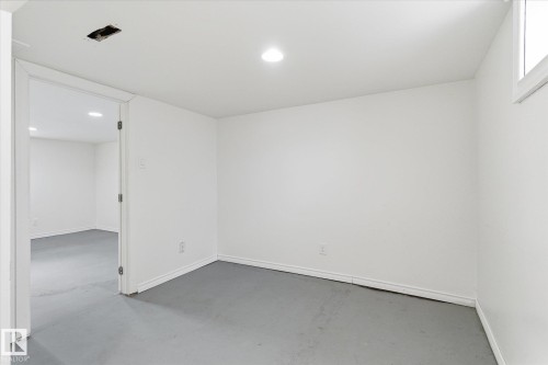 12821 122 Street, Edmonton, AB - Indoor Photo Showing Other Room