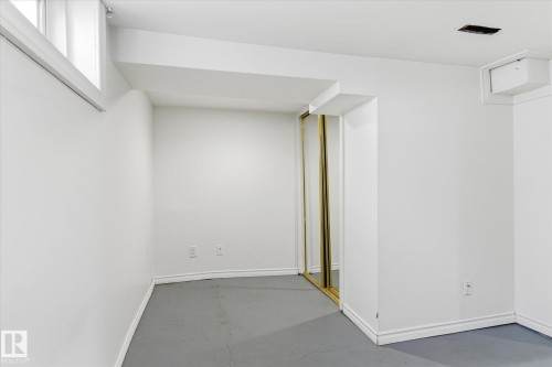 12821 122 Street, Edmonton, AB - Indoor Photo Showing Other Room