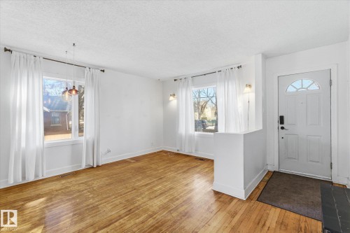 12821 122 Street, Edmonton, AB - Indoor Photo Showing Other Room