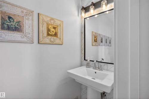 401 1316 Windermere Way, Edmonton, AB - Indoor Photo Showing Bathroom