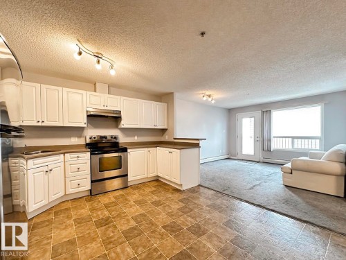 6315 7331 South Terwillegar Drive, Edmonton, AB - Indoor Photo Showing Kitchen