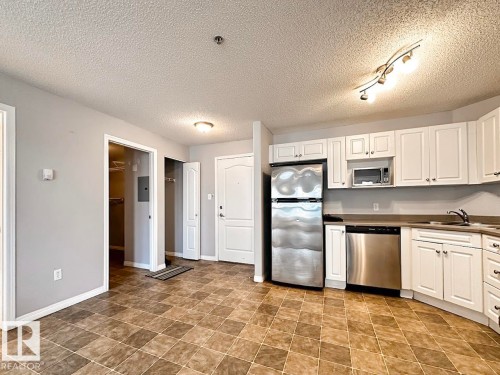 6315 7331 South Terwillegar Drive, Edmonton, AB - Indoor Photo Showing Kitchen With Double Sink