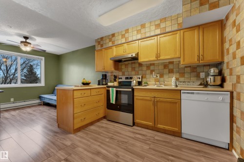 207 105 Mckenney Ave, St. Albert, AB - Indoor Photo Showing Kitchen