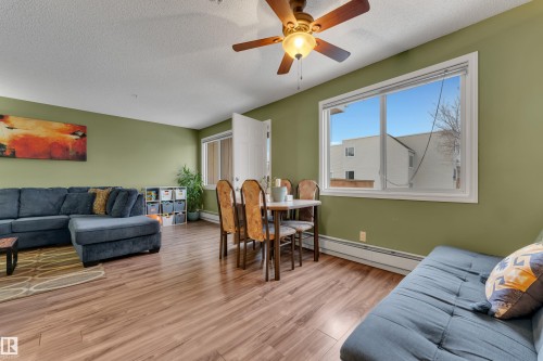 207 105 Mckenney Ave, St. Albert, AB - Indoor Photo Showing Living Room