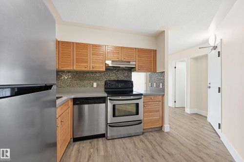 1910 10149 Saskatchewan Drive, Edmonton, AB - Indoor Photo Showing Kitchen