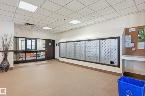 1910 10149 Saskatchewan Drive, Edmonton, AB - Indoor Photo Showing Other Room