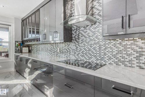 1448 25 Street, Edmonton, AB - Indoor Photo Showing Kitchen With Upgraded Kitchen