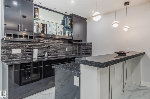 1448 25 Street, Edmonton, AB - Indoor