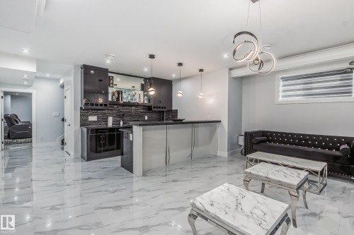 1448 25 Street, Edmonton, AB - Indoor
