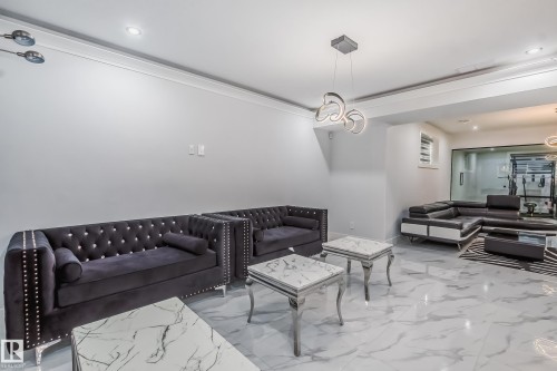 1448 25 Street, Edmonton, AB - Indoor Photo Showing Living Room