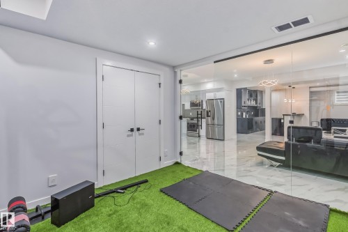 1448 25 Street, Edmonton, AB - Indoor Photo Showing Other Room