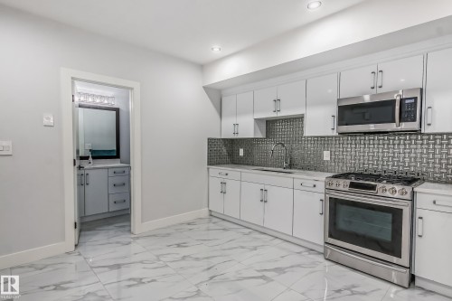 1448 25 Street, Edmonton, AB - Indoor Photo Showing Kitchen