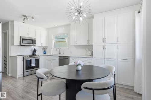 7719 71 Avenue, Edmonton, AB - Indoor