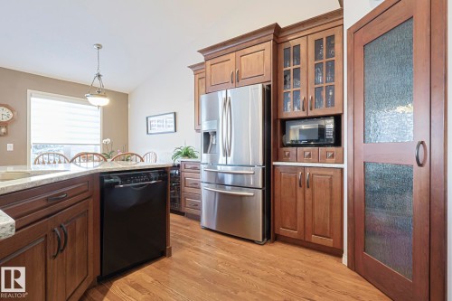 32 600 Regency Drive, Sherwood Park, AB - Indoor Photo Showing Kitchen With Stainless Steel Kitchen