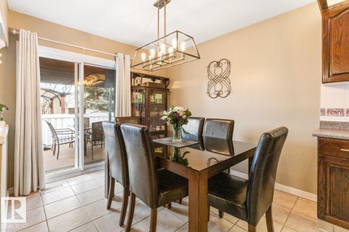 454 Ormsby Road W, Edmonton, AB - Indoor Photo Showing Dining Room