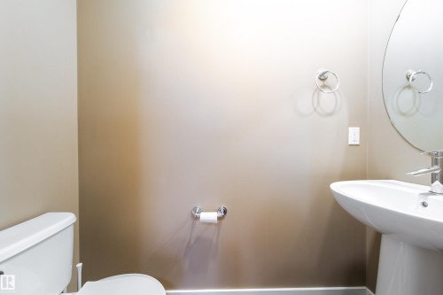 122 401 Southfork Drive, Leduc, AB - Indoor Photo Showing Bathroom