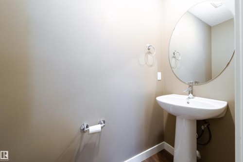 122 401 Southfork Drive, Leduc, AB - Indoor Photo Showing Bathroom