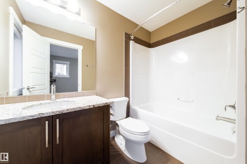122 401 Southfork Drive, Leduc, AB - Indoor Photo Showing Bathroom
