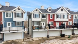 33 8315 180 Avenue  Edmonton, AB T5Z 0J2