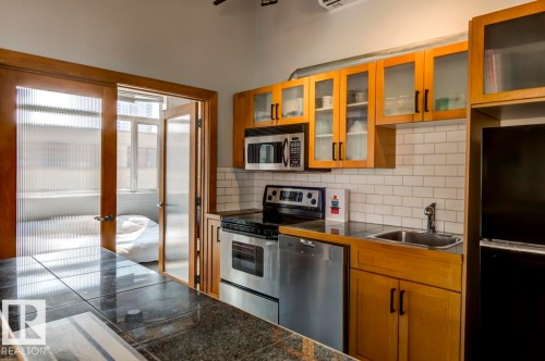 208 10309 107 Street, Edmonton, AB - Indoor Photo Showing Kitchen