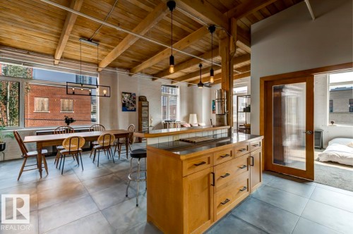 208 10309 107 Street, Edmonton, AB - Indoor