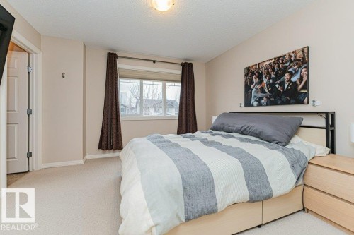 2423 Casselman Crescent, Edmonton, AB - Indoor Photo Showing Bedroom