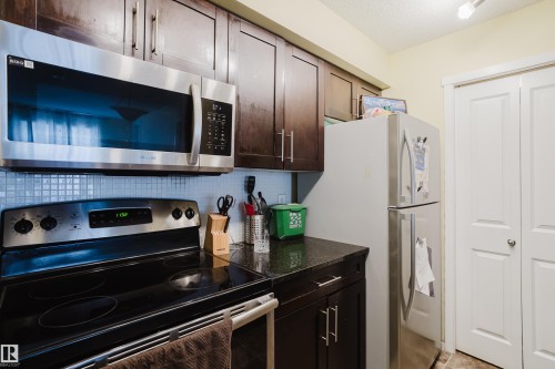 119 1510 Watt Drive, Edmonton, AB - Indoor Photo Showing Kitchen