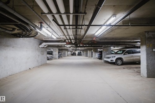 119 1510 Watt Drive, Edmonton, AB - Indoor Photo Showing Garage