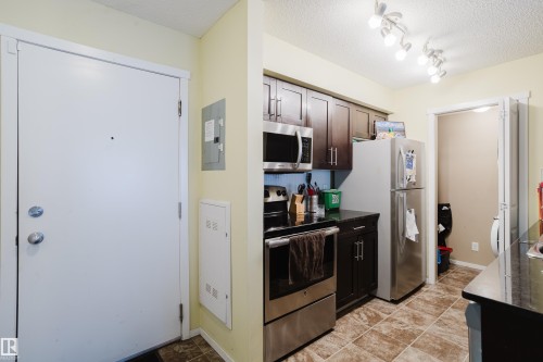 119 1510 Watt Drive, Edmonton, AB - Indoor Photo Showing Kitchen