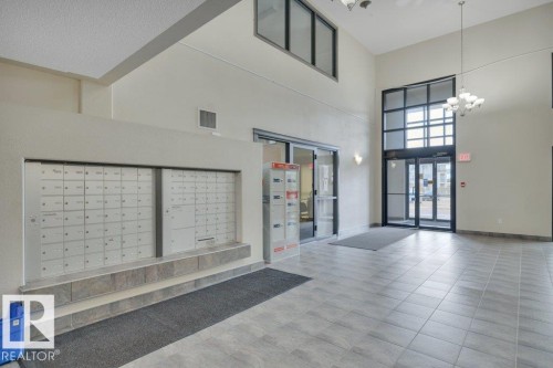 5103 7335 South Terwillegar Drive Nw, Edmonton, AB - Indoor Photo Showing Other Room