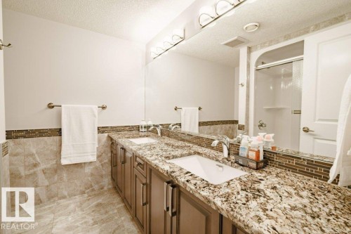 6111 56 Avenue, Beaumont, AB - Indoor Photo Showing Bathroom