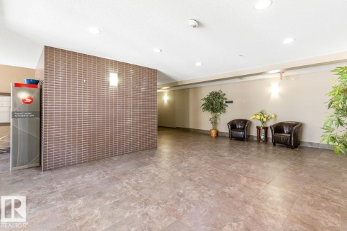 115 2208 44 Avenue, Edmonton, AB - Indoor Photo Showing Other Room