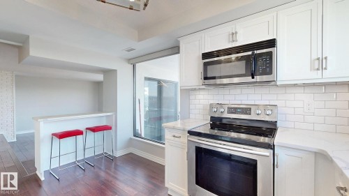 1504 11503 100 Avenue, Edmonton, AB - Indoor Photo Showing Kitchen