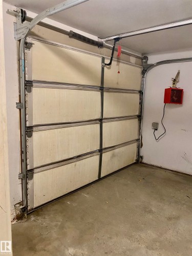 View of garage - 403 178 Bridgeport Boulevard, Leduc, AB - Indoor Photo Showing Garage
