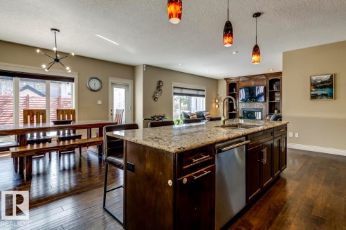1005 Downey Way, Edmonton, AB - Indoor Photo Showing Kitchen