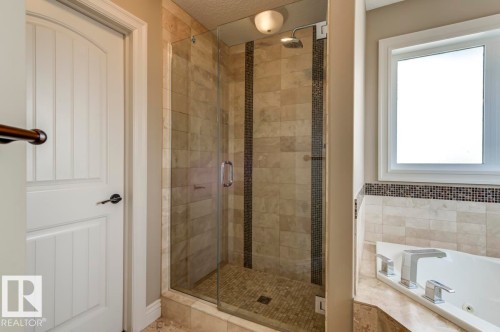 1005 Downey Way, Edmonton, AB - Indoor Photo Showing Bathroom
