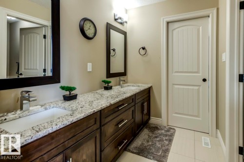 1005 Downey Way, Edmonton, AB - Indoor Photo Showing Bathroom