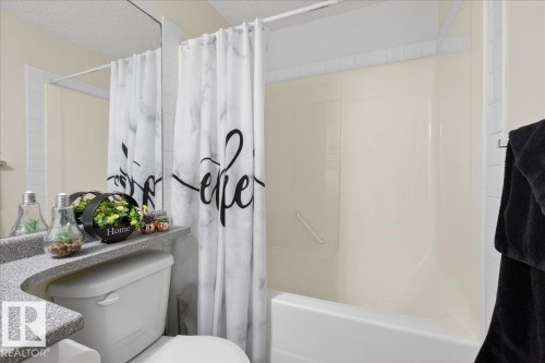 17 1179 Summerside Drive, Edmonton, AB - Indoor Photo Showing Bathroom