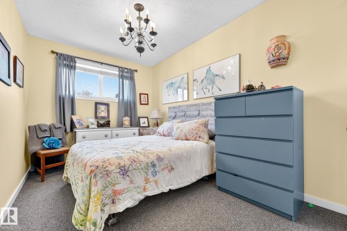 4664 16A Avenue, Edmonton, AB - Indoor Photo Showing Bedroom