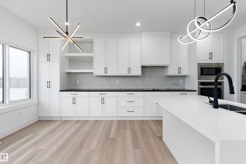 804 Elderberry Crest, Edmonton, AB - Indoor Photo Showing Kitchen