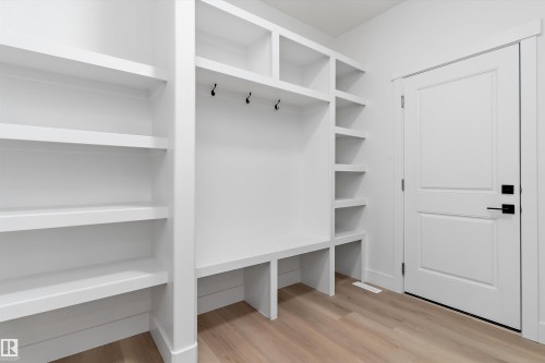804 Elderberry Crest, Edmonton, AB - Indoor With Storage