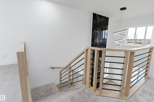 804 Elderberry Crest, Edmonton, AB - Indoor Photo Showing Other Room